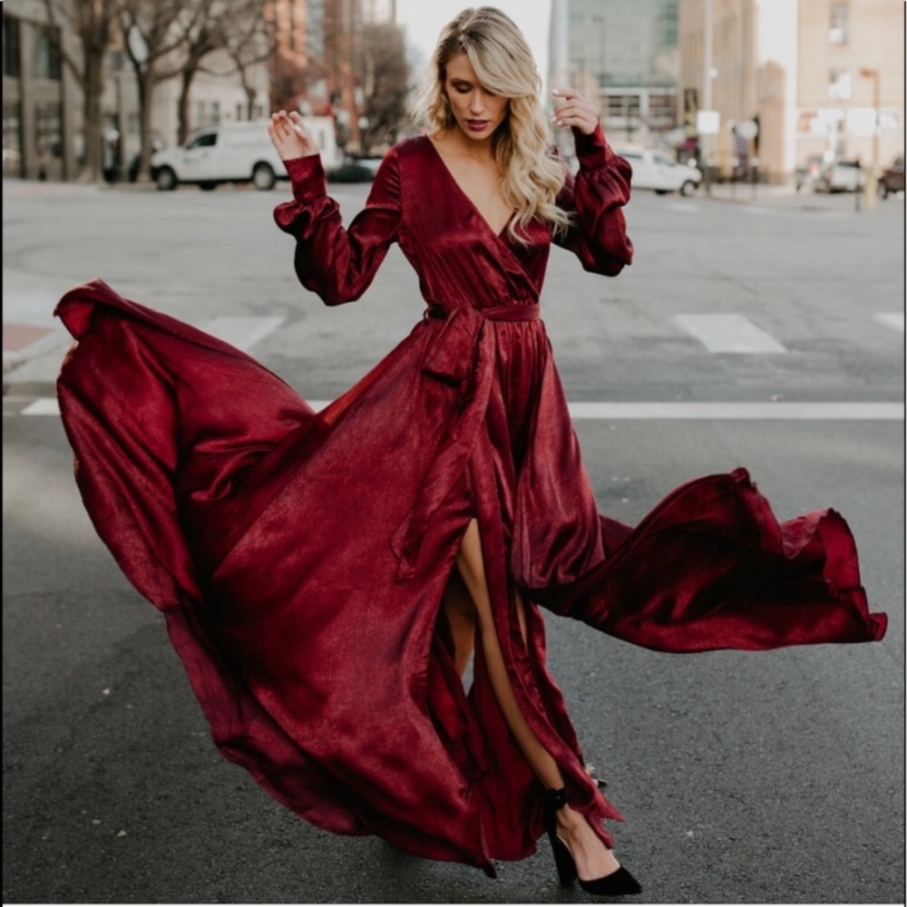 Hollywood bombshell dress